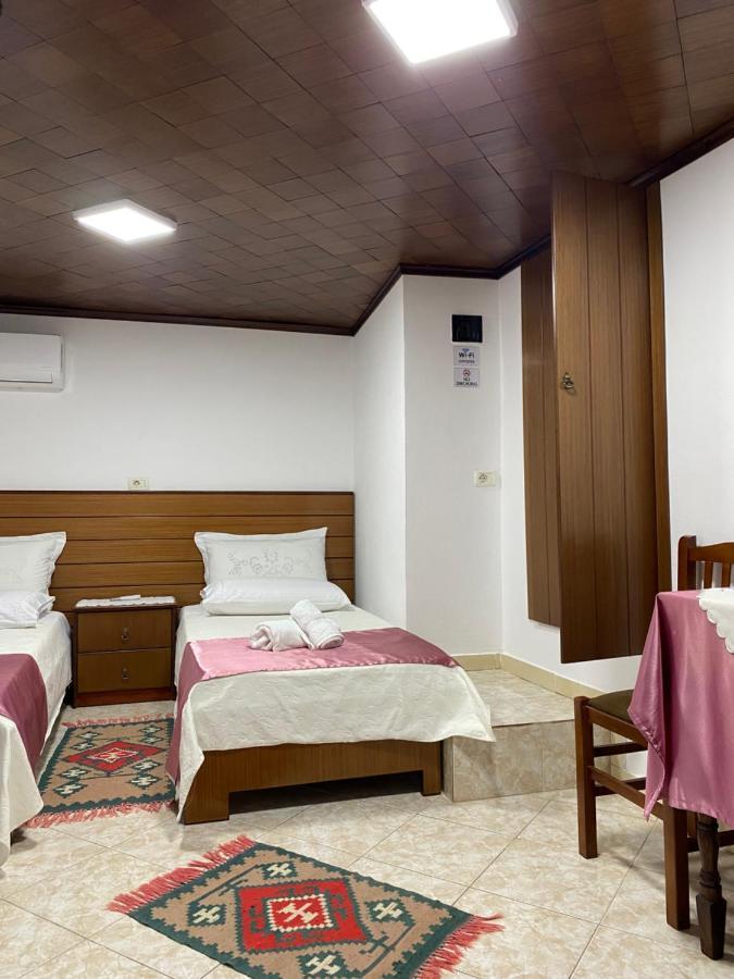 Yuri Guest House Gjirokastër Exterior foto
