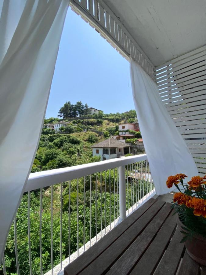 Yuri Guest House Gjirokastër Exterior foto